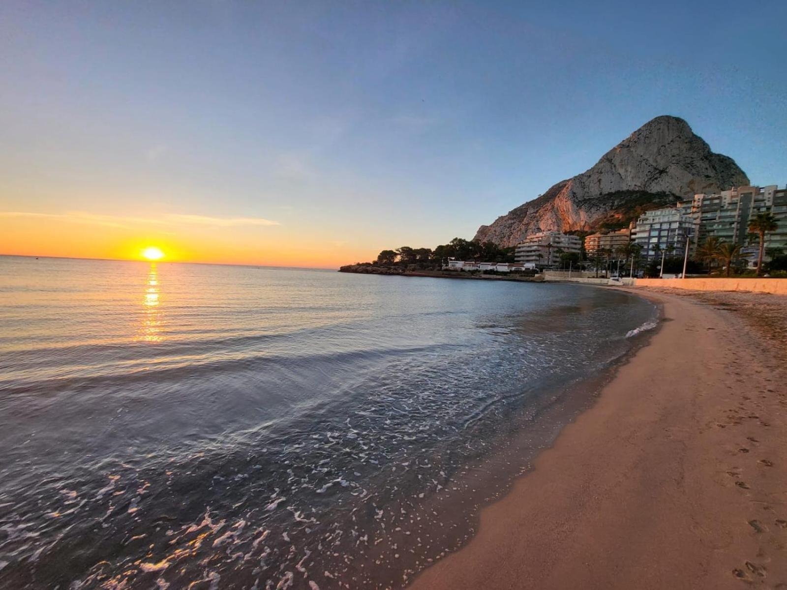 Calpe Beach II - Sea & Pool View Apartment Eksteriør billede